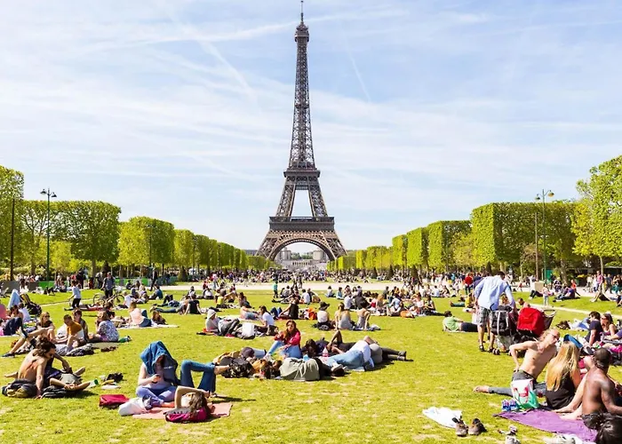 Central Paris Elegant Apartment Near The Eiffel Tower And Invalides